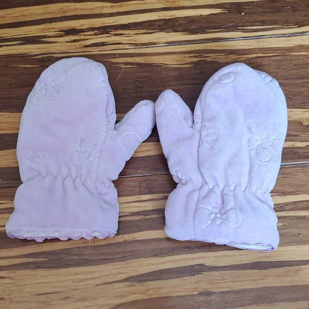 Lavender mittens